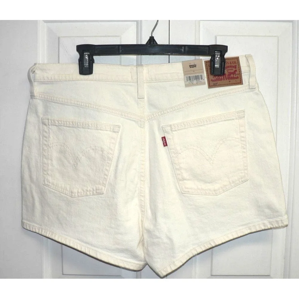 Levi's Women's 501‎ Original Shorts Button Fly High-Rise Denim in White Size 34